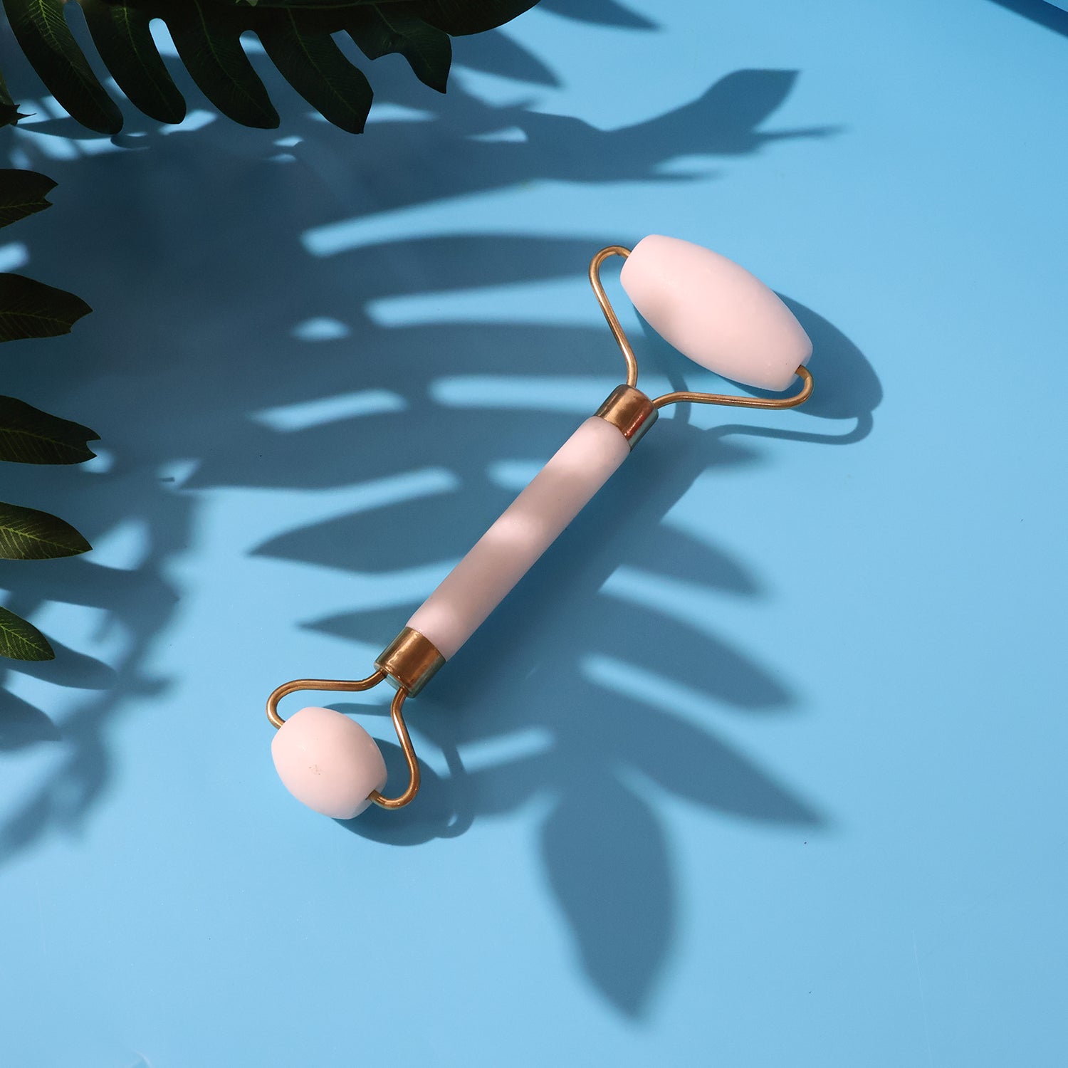 Dual-Ended Face Massage Roller - (1 Pc) Dual-Ended Face Massage Roller - (1 Pc)